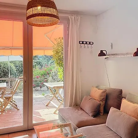 Casa de Férias Gite Confortable Avec Terrasse, Piscine