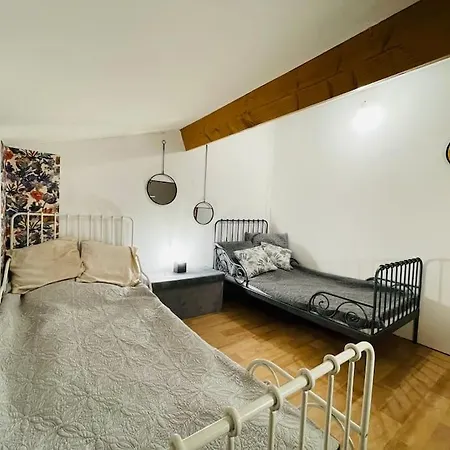 Gite Confortable Avec Terrasse, Piscine Casa de Férias