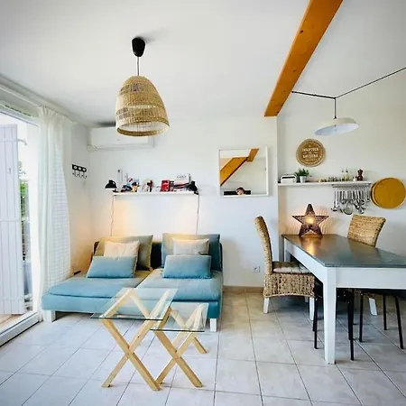 Gite Confortable Avec Terrasse, Piscine *