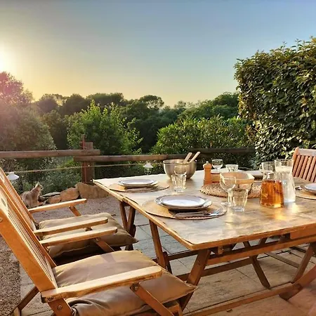 Gite Confortable Avec Terrasse, Piscine Casa de Férias Calvisson